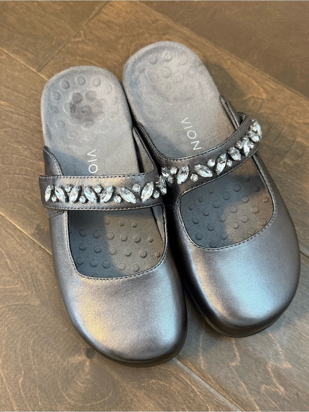 Vionic Jenelle Jeweled Mary Jane Mules Size 7 Slip On Clogs Metallic Pewter